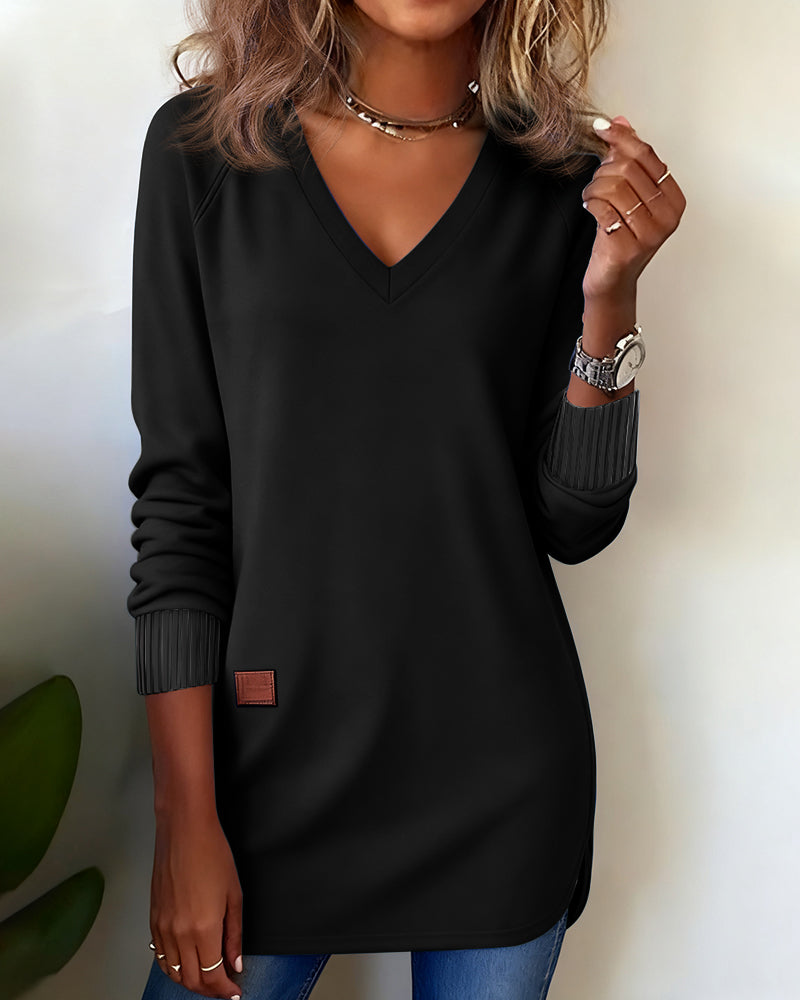 Bella® | Fashionable Sweatshirt with V-Neck