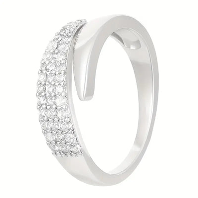 Victoria | Elegant Gold Ring with Sparkling Stones
