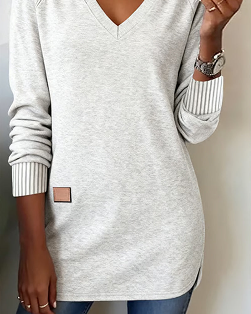 Bella® | Fashionable Sweatshirt with V-Neck